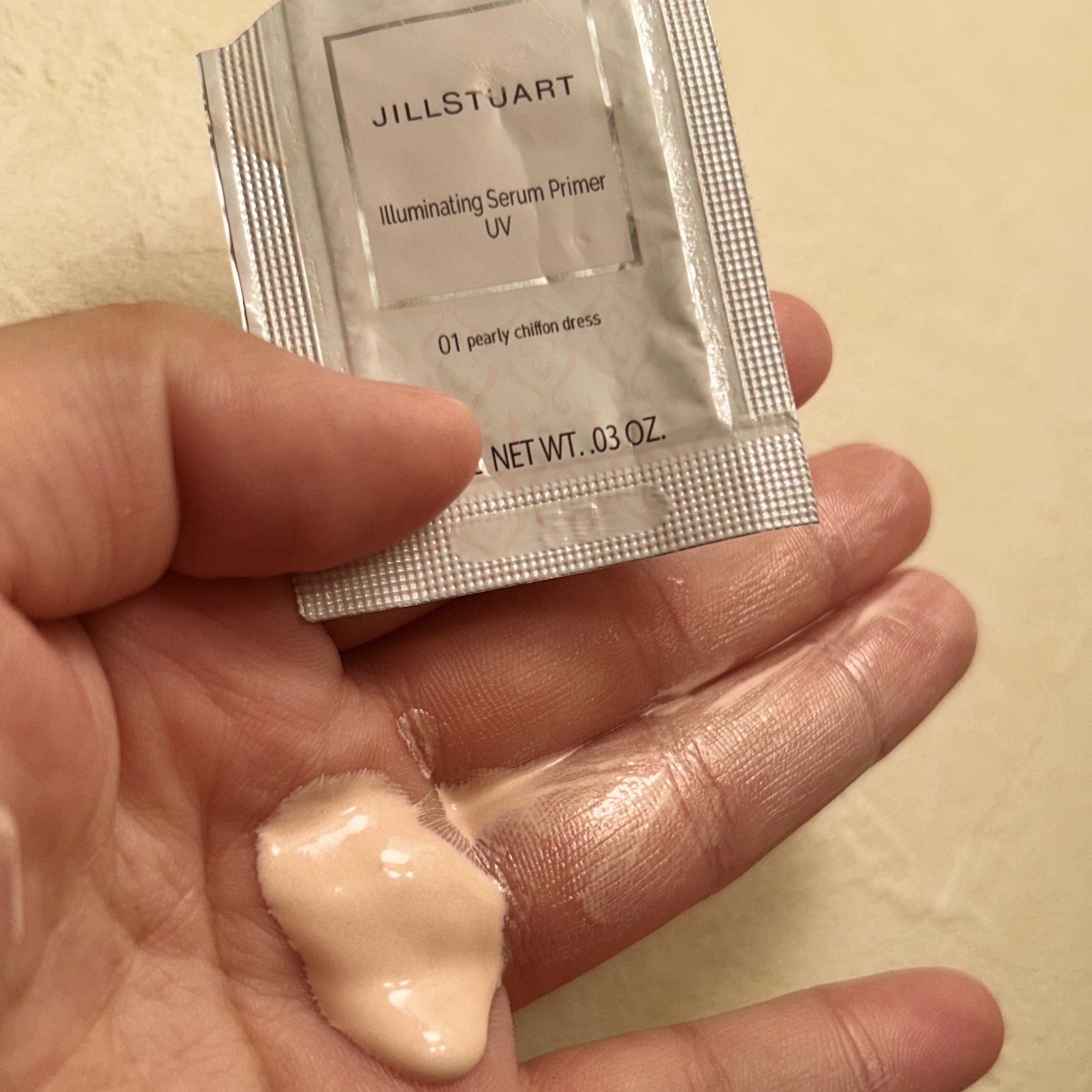 ジルスチュアート ブライト&スムース セラムプライマー 15ml (ミニサイズ)/JILL STUART/化粧下地を使ったクチコミ（1枚目）