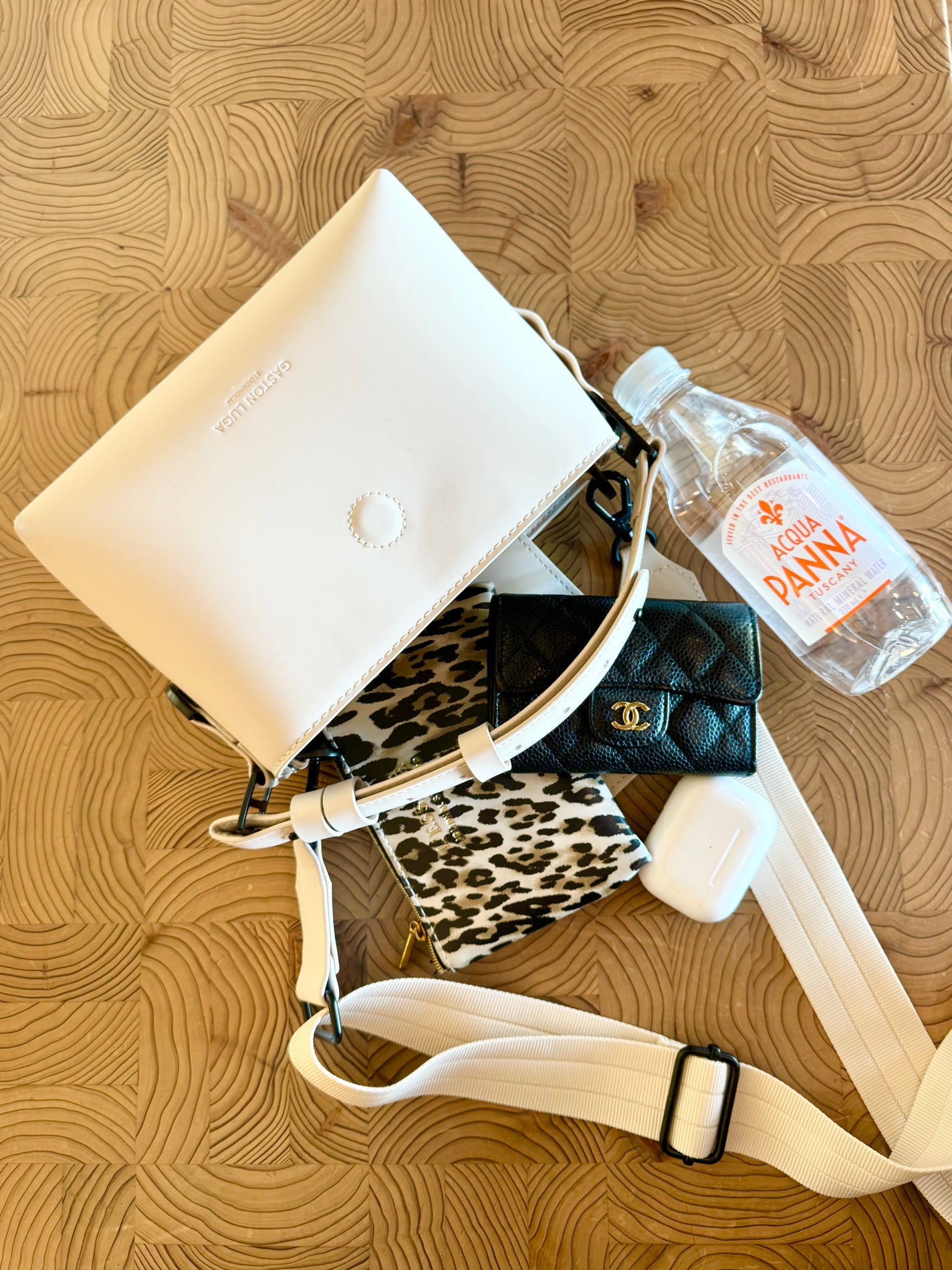 chia♥ on LIPS 「˗ˏˋお洒落なだけじゃない高機能バッグ🙆🏻♀️ˎˊ˗〖𝐆𝐀𝐒..」(2枚目)