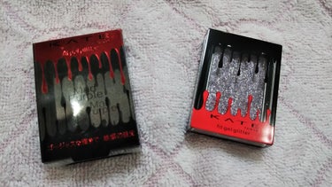 購入品です😊

もうたくさん投稿されてますが、私も近所のドラッグストアでゲットしました💕

ケイト フィットジェルグリッター PU-1 です‼️

ラメが可愛いですよね✨
昔からパープルアイシャドウ大好