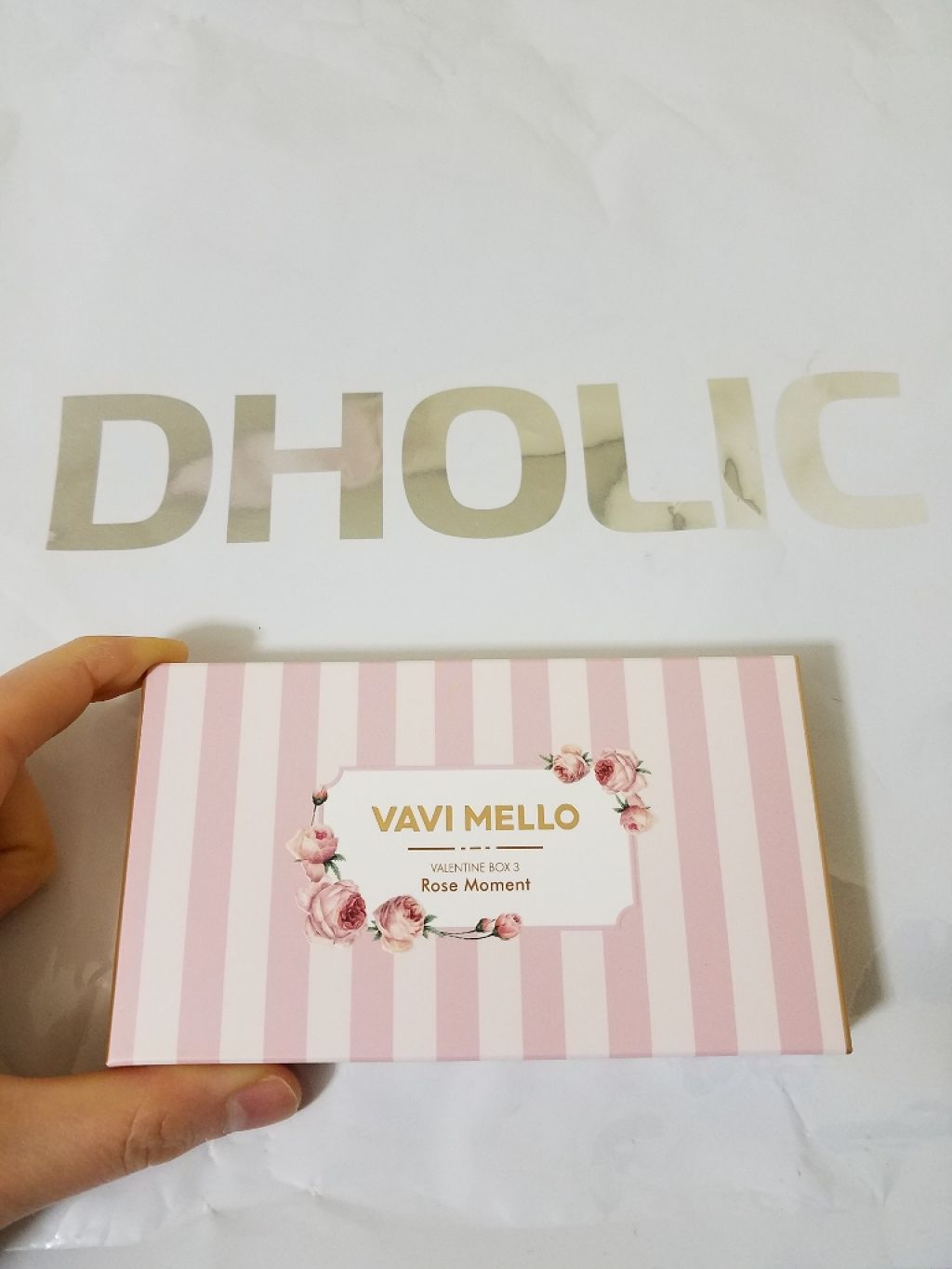 バレンタインボックス3ローズモーメント/VAVI MELLO/アイシャドウパレットを使ったクチコミ(1枚目)