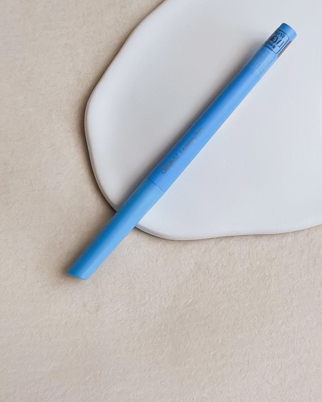 「密着アイライナー」極細クリームペンシル/デジャヴュ/ペンシルアイライナーを使ったクチコミ（1枚目）