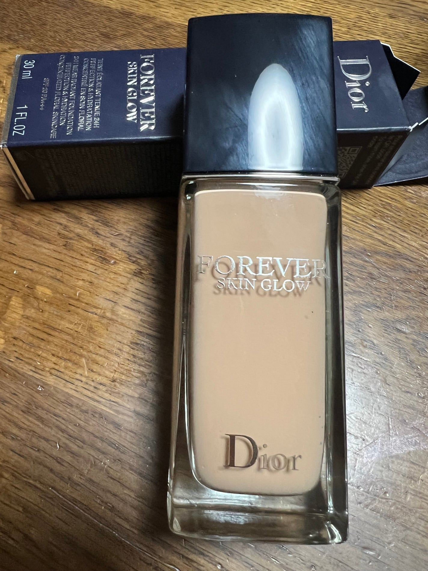 ディオールスキン フォーエヴァー フルイド グロウ/Dior/リキッドファンデーションを使ったクチコミ(1枚目)