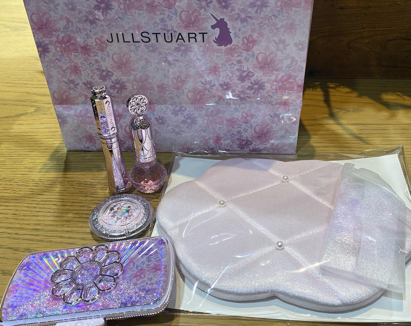 ユニコーンユートピア コレクション/JILL STUART/メイクアップキットを使ったクチコミ（2枚目）