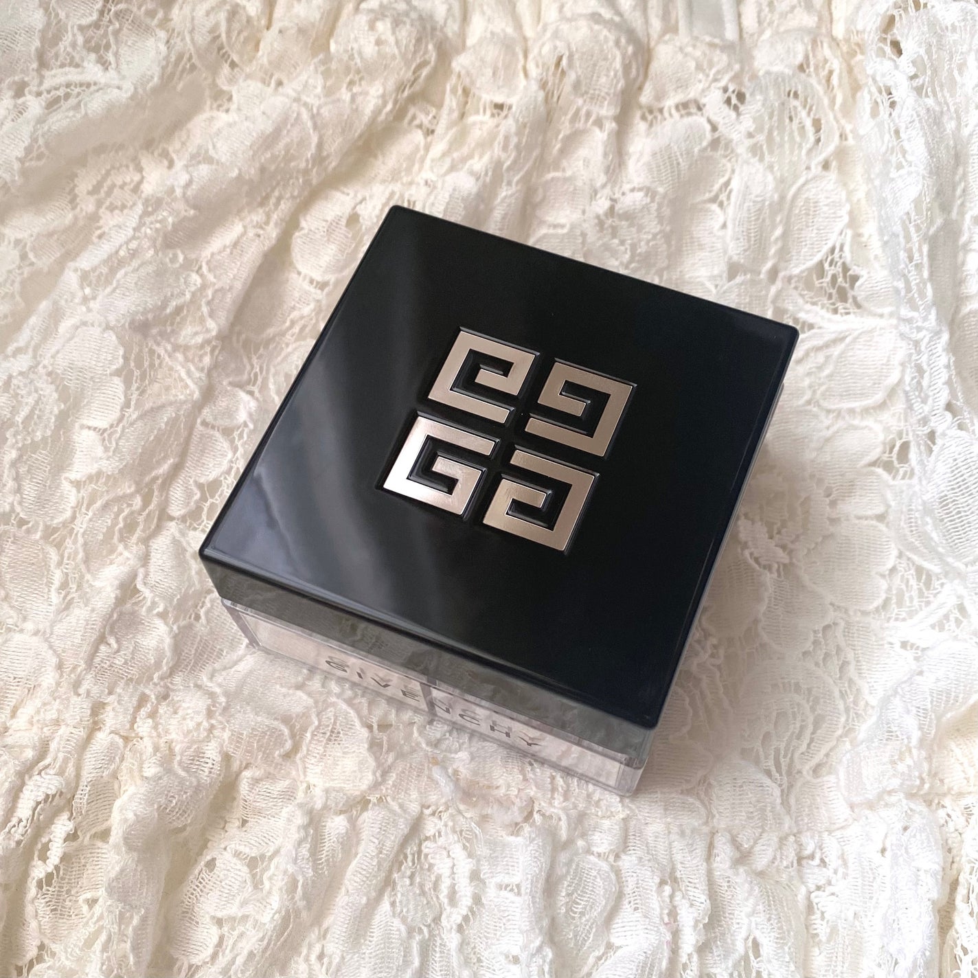 プリズム・リーブル/GIVENCHY/ルースパウダーを使ったクチコミ(2枚目)