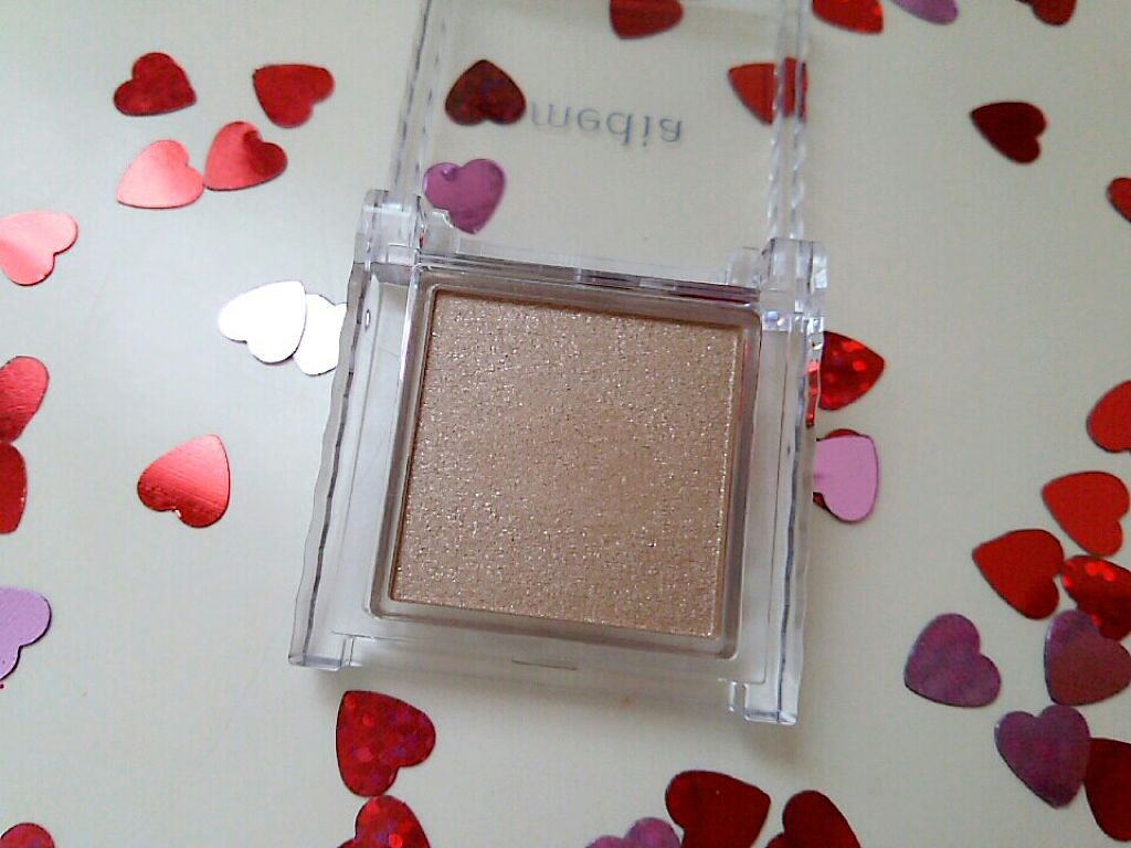 ブライトアップアイシャドウ/media/単色アイシャドウを使ったクチコミ(2枚目)