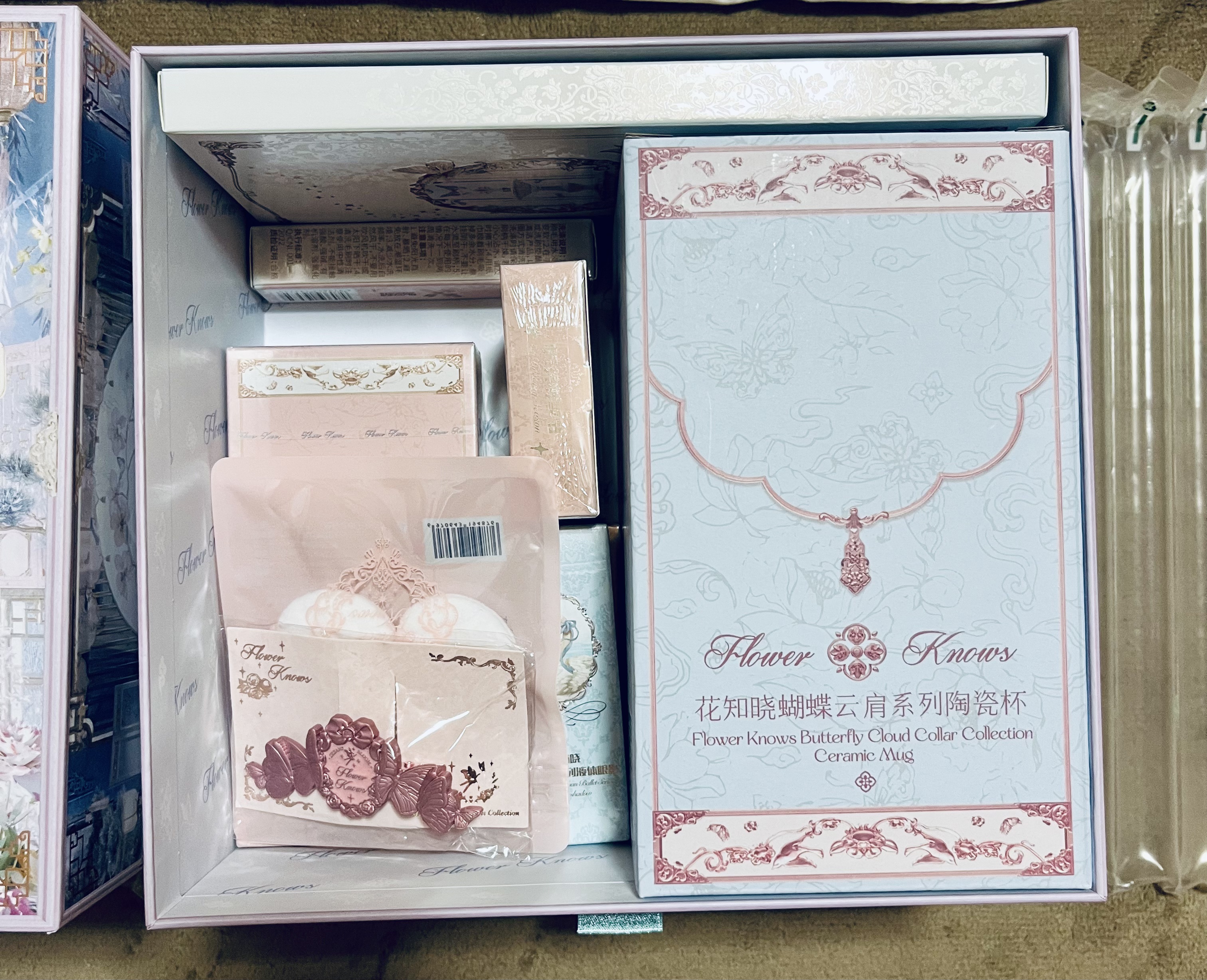 フラワーノーズスワンバレエシリーズ アイシャドウパレット/FlowerKnows/アイシャドウパレットを使ったクチコミ（2枚目）