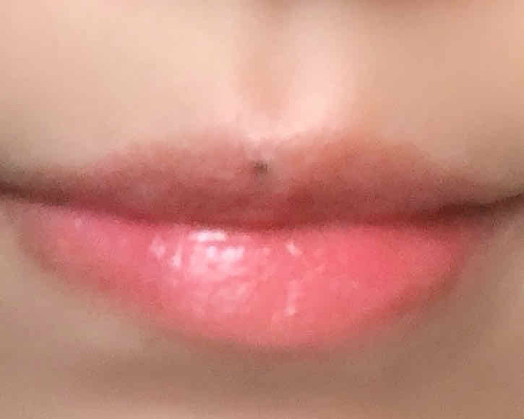 ユイルカレス/ロレアル パリ/リップグロスを使ったクチコミ（3枚目）