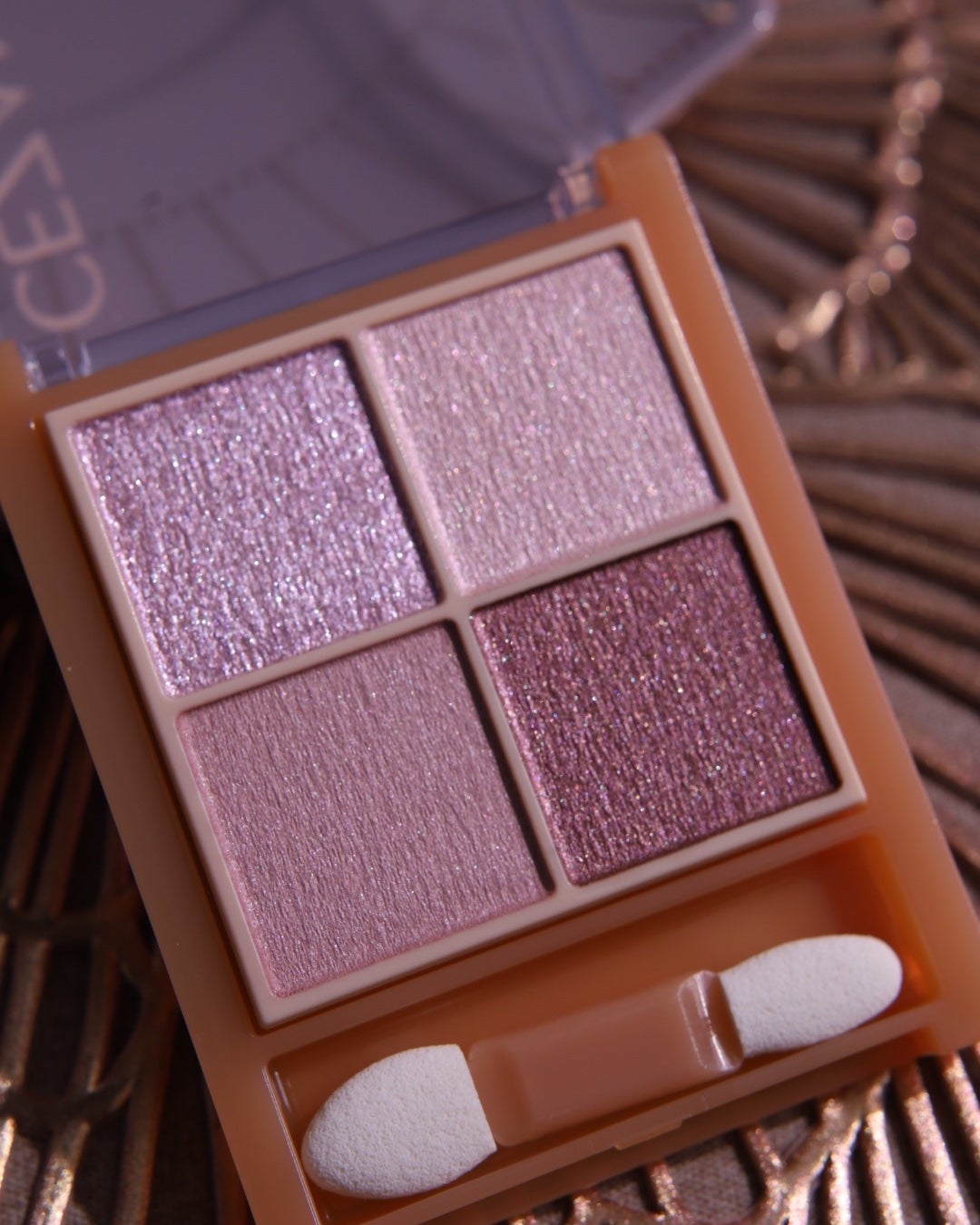 ベージュトーンアイシャドウ/CEZANNE/アイシャドウパレットを使ったクチコミ(3枚目)