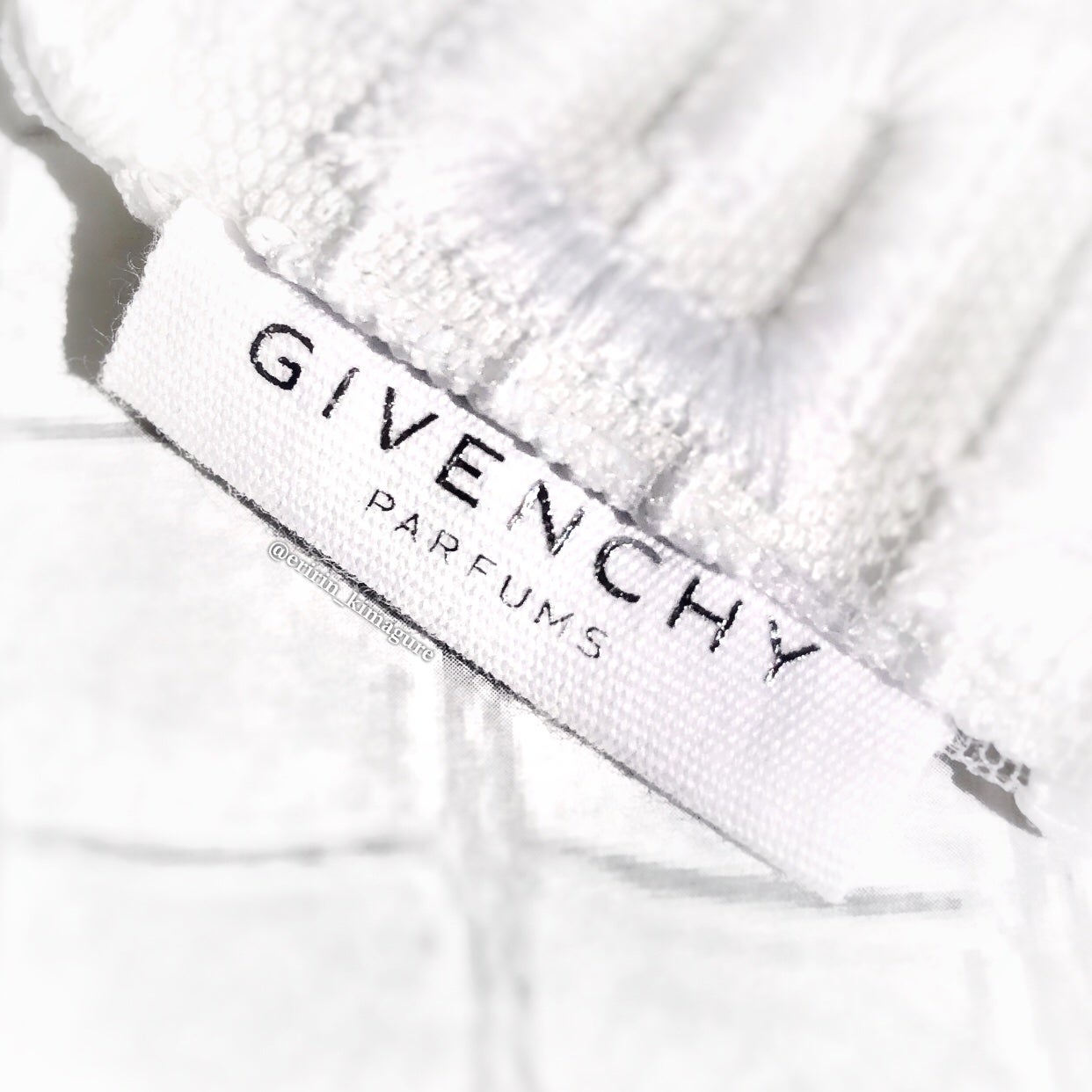 Eririnð¹ãã©ãã on LIPS ãGIVENCHYã®ããã«ãã£ã坿ãããâ¡4GããŽã®çœããŒãê€..ãïŒ4æç®ïŒ