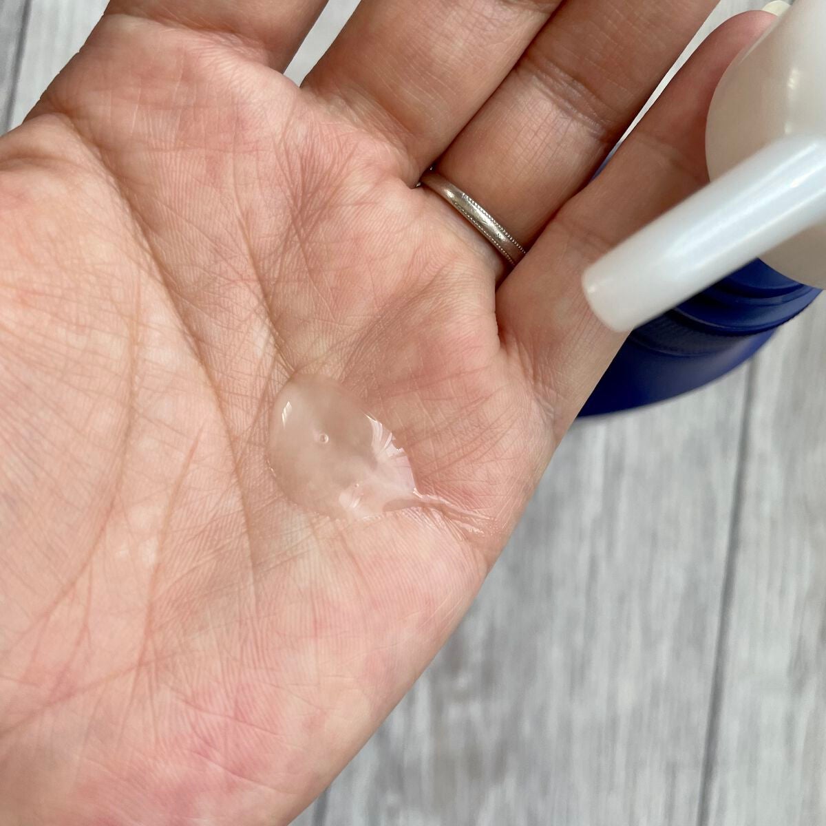 ニベア クリームケア ボディウォッシュ ブリティッシュ ロイヤルリリーの香り/ニベア/ボディソープを使ったクチコミ(3枚目)