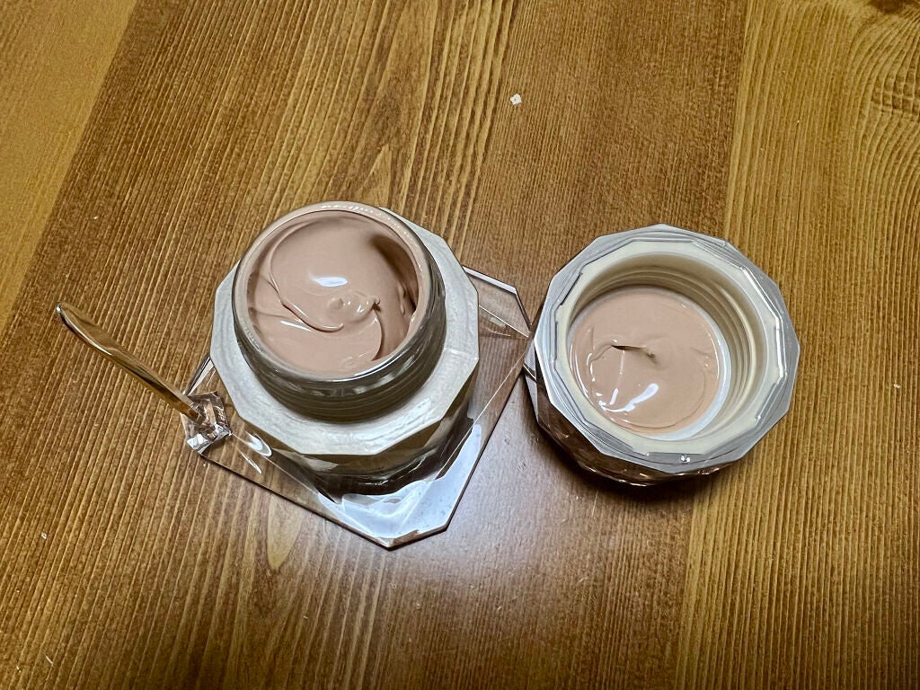 ル・フォンドゥタン/クレ・ド・ポー ボーテ/クリーム・エマルジョンファンデーションを使ったクチコミ(2枚目)