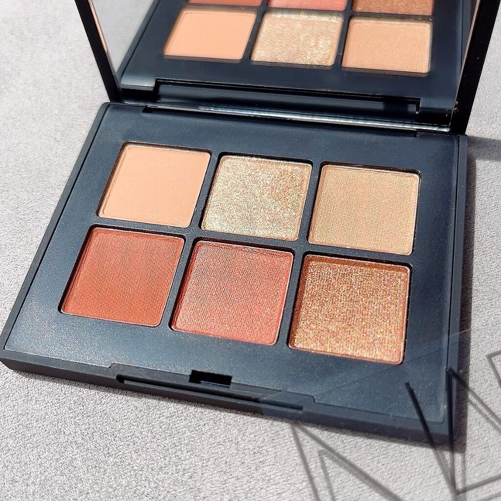 ヴォワヤジュールアイシャドウパレット 1193/NARS/アイシャドウパレットを使ったクチコミ（2枚目）