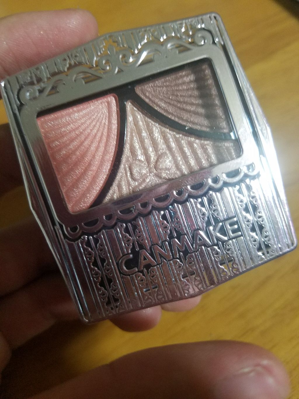 アイニュアンス/キャンメイク/アイシャドウパレットを使ったクチコミ（3枚目）