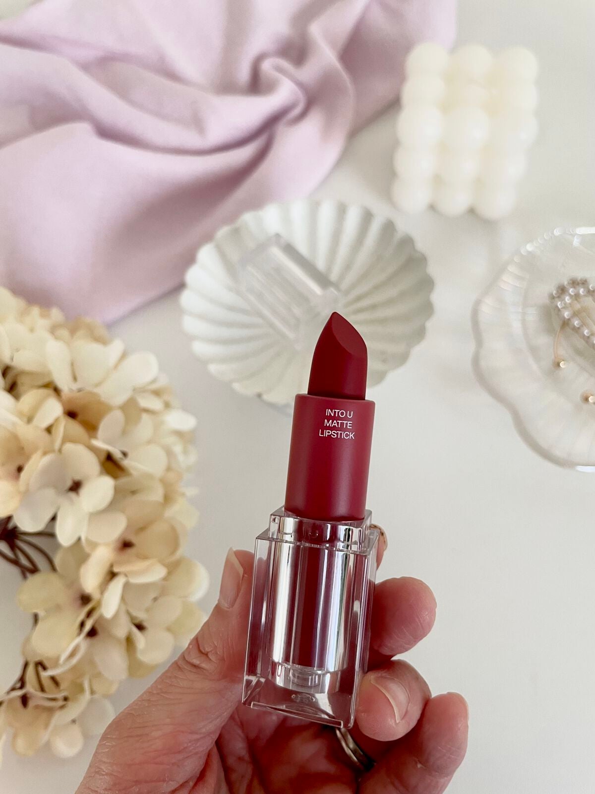 フェザーマットリップスティック/INTO U/口紅を使ったクチコミ(2枚目)