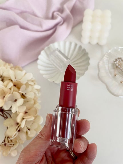 フェザーマットリップスティック/INTO U/口紅を使ったクチコミ(2枚目)