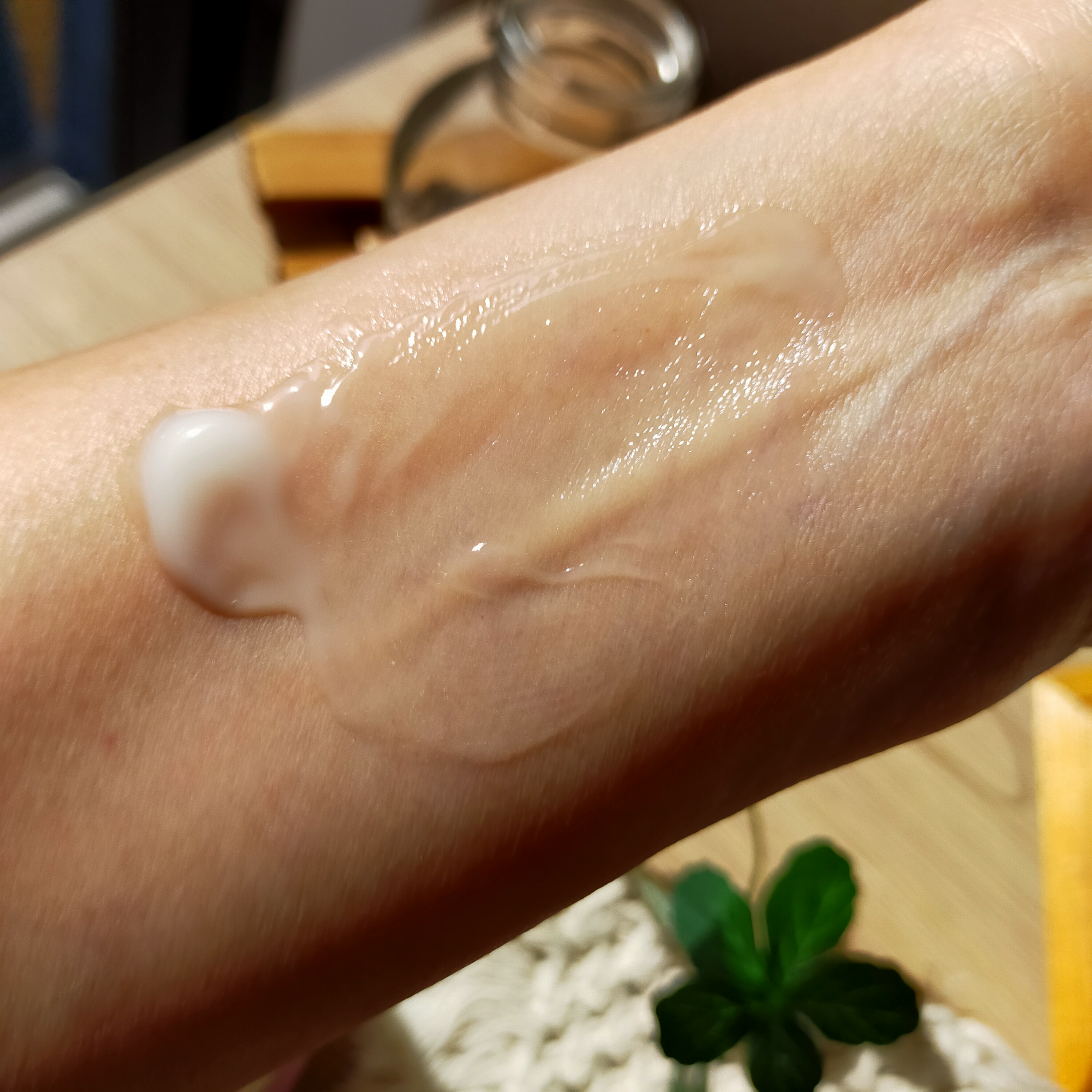 グレイス ワン リンクルケア ホワイト モイストリペア ジェルクリーム ＥＸ/グレイスワン/オールインワン化粧品を使ったクチコミ（2枚目）