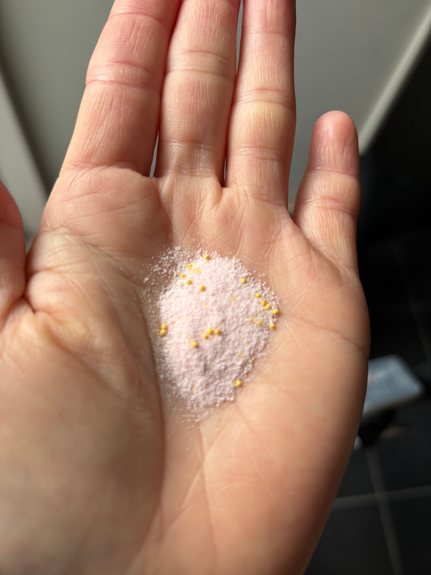 つや子 on LIPS 「feat.さんからいただきました♪1日1包飲むだけで、うるおい..」(3枚目)