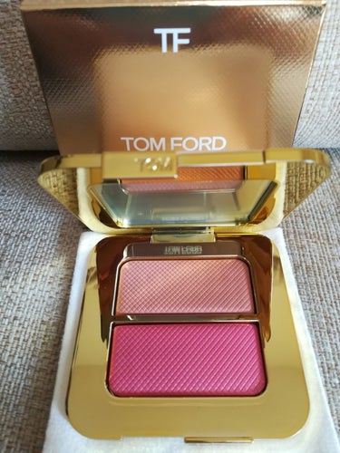 TOM FORD BEAUTY シアーチークデュオのクチコミ「皆様、おはようございます！

増税前大作戦、その2！

こちらは、

トムフォード シアーチー.....」（1枚目）