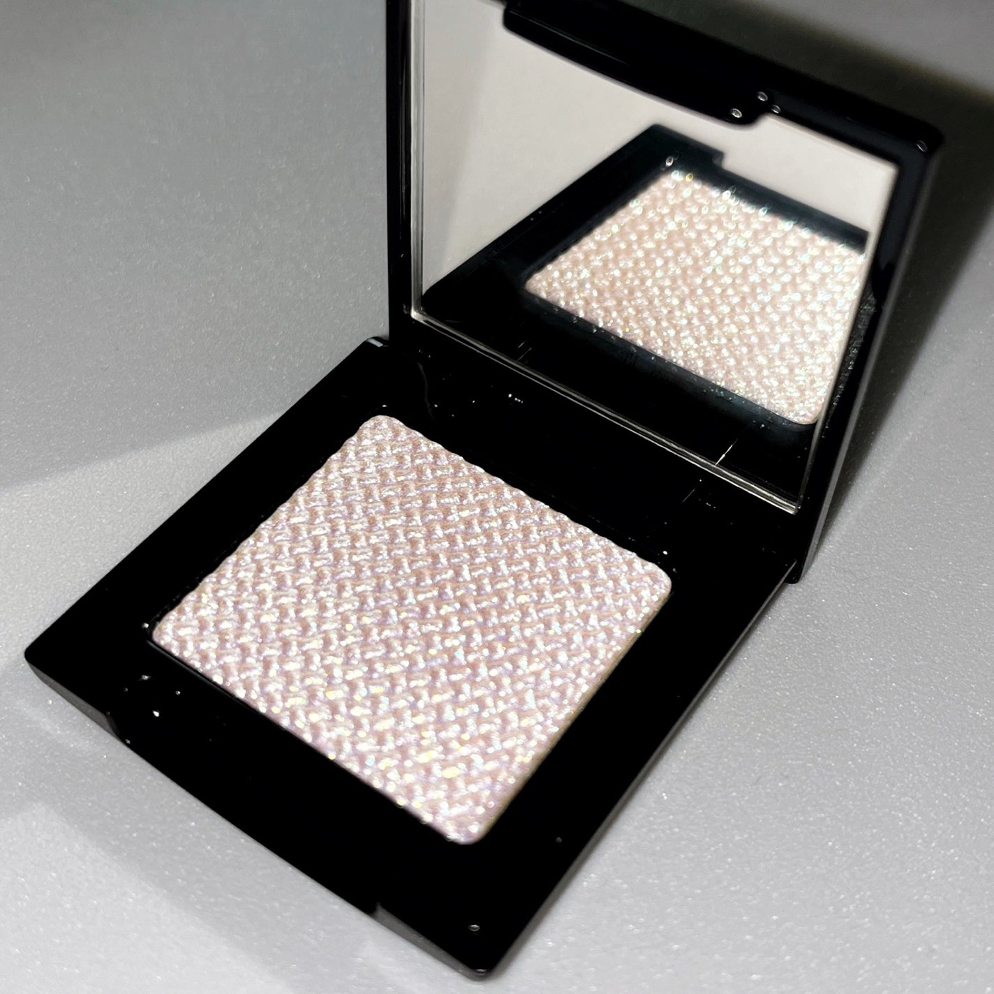 エレガンス ラズル スターアイカラー/エレガンス ラズル /単色アイシャドウを使ったクチコミ(5枚目)