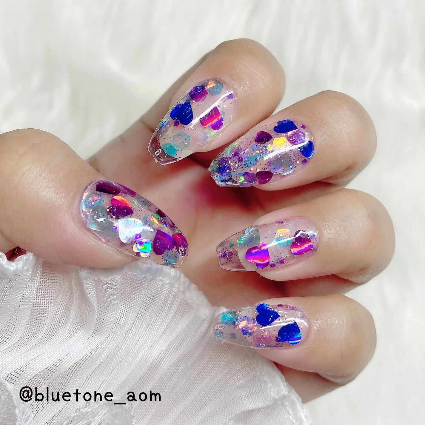 ⋆͛🦖⋆͛aomi on LIPS 「ホログラムネイル!オーロラのホロがいい仕事してる気がしてる!☺..」(3枚目)