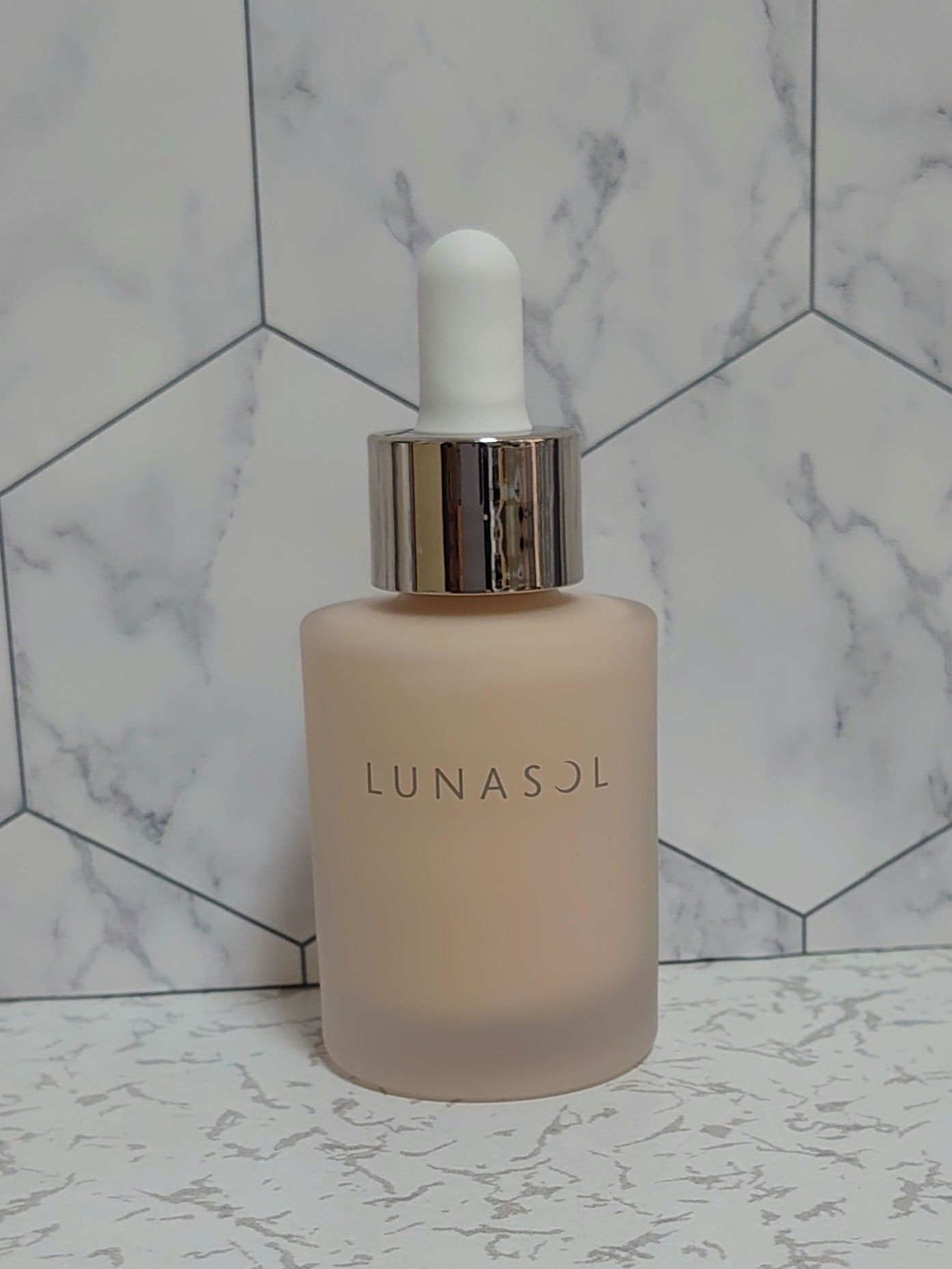 ルナソル カラーオイル セラム/LUNASOL/リキッドファンデーションを使ったクチコミ(1枚目)