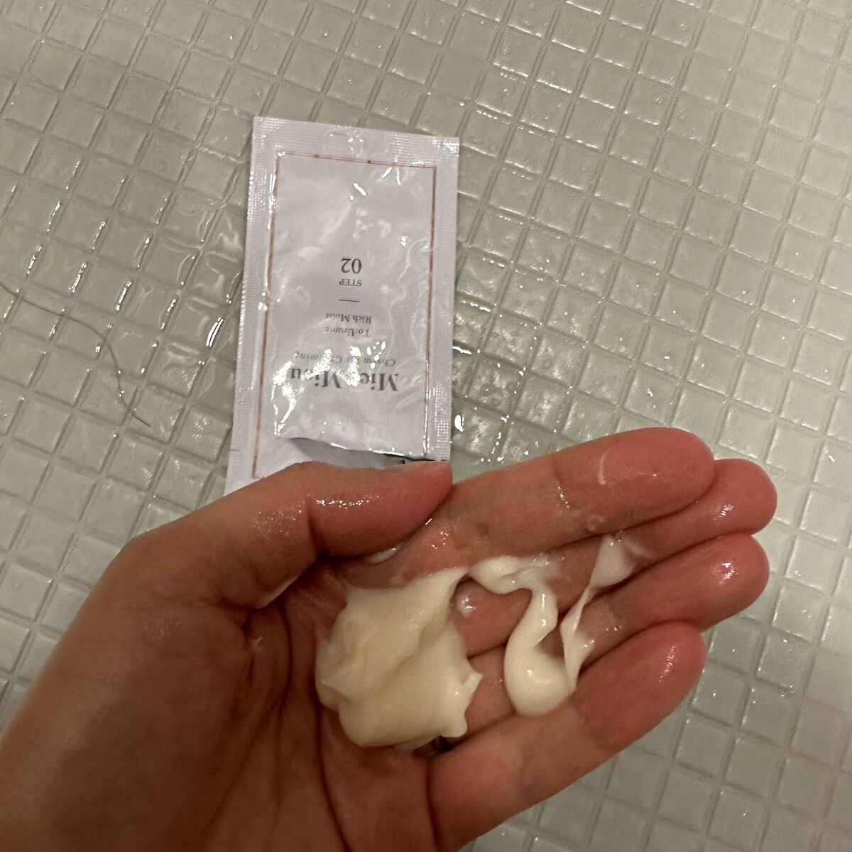 とぅるんて リッチモイスト ２剤：リッチモイスト/MieuMieu/洗い流すヘアトリートメントを使ったクチコミ（3枚目）