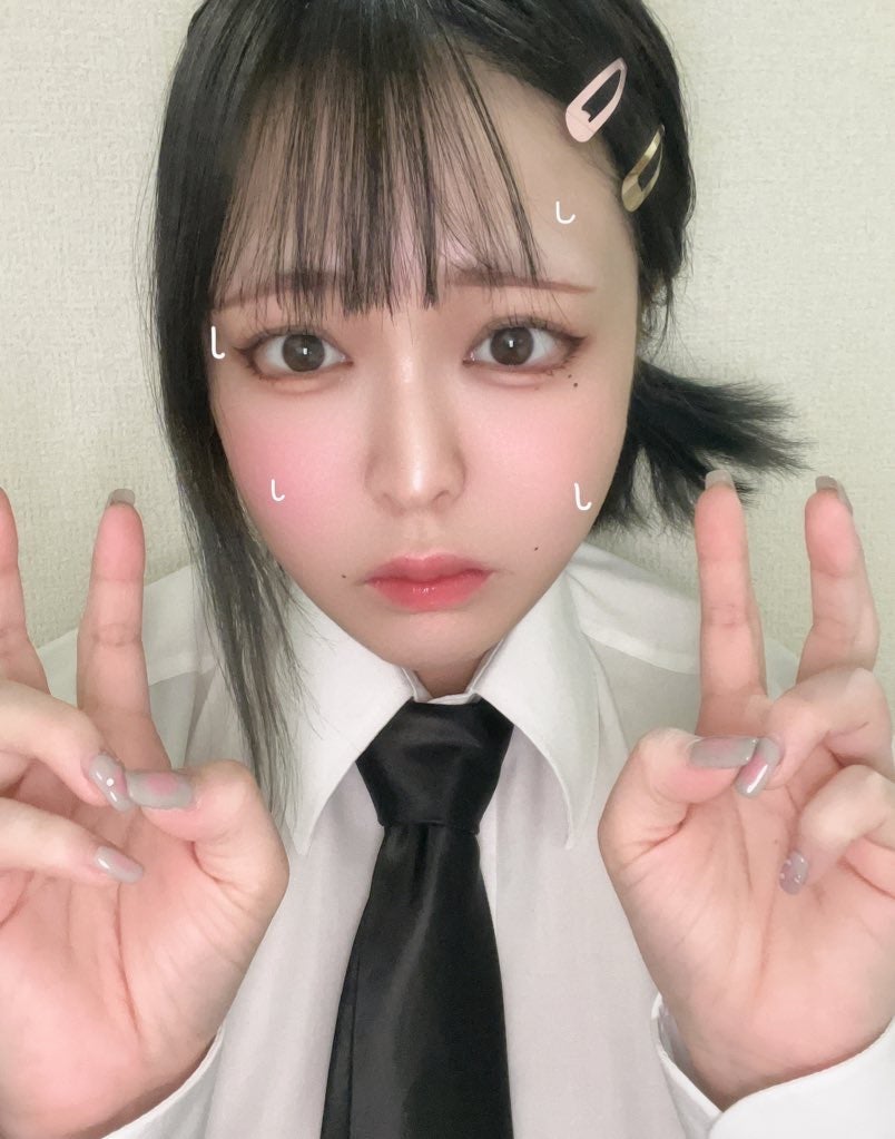 それゆけわかまるちゃん on LIPS 「チェンソーマン🔪東山コベニちゃん風メイク❤︎困り眉×ほくろが特..」(3枚目)