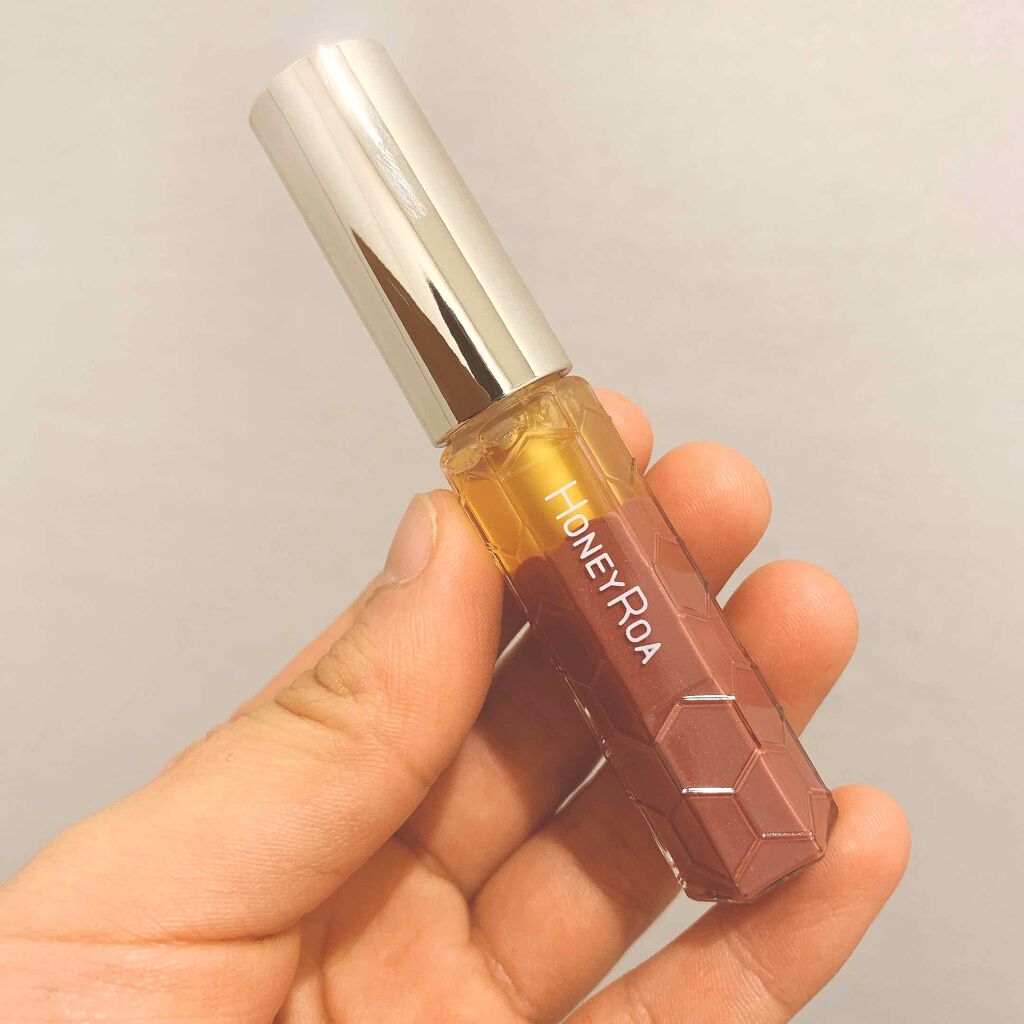 ハニーラスター r/ROAlív/リップグロスを使ったクチコミ(1枚目)