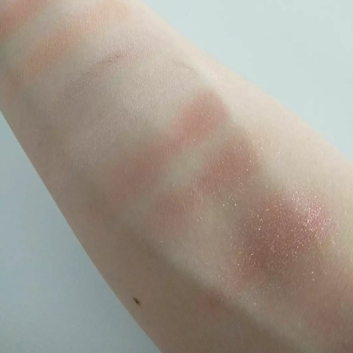 ソフトブラーリングアイパレット/wakemake/アイシャドウパレットを使ったクチコミ(4枚目)