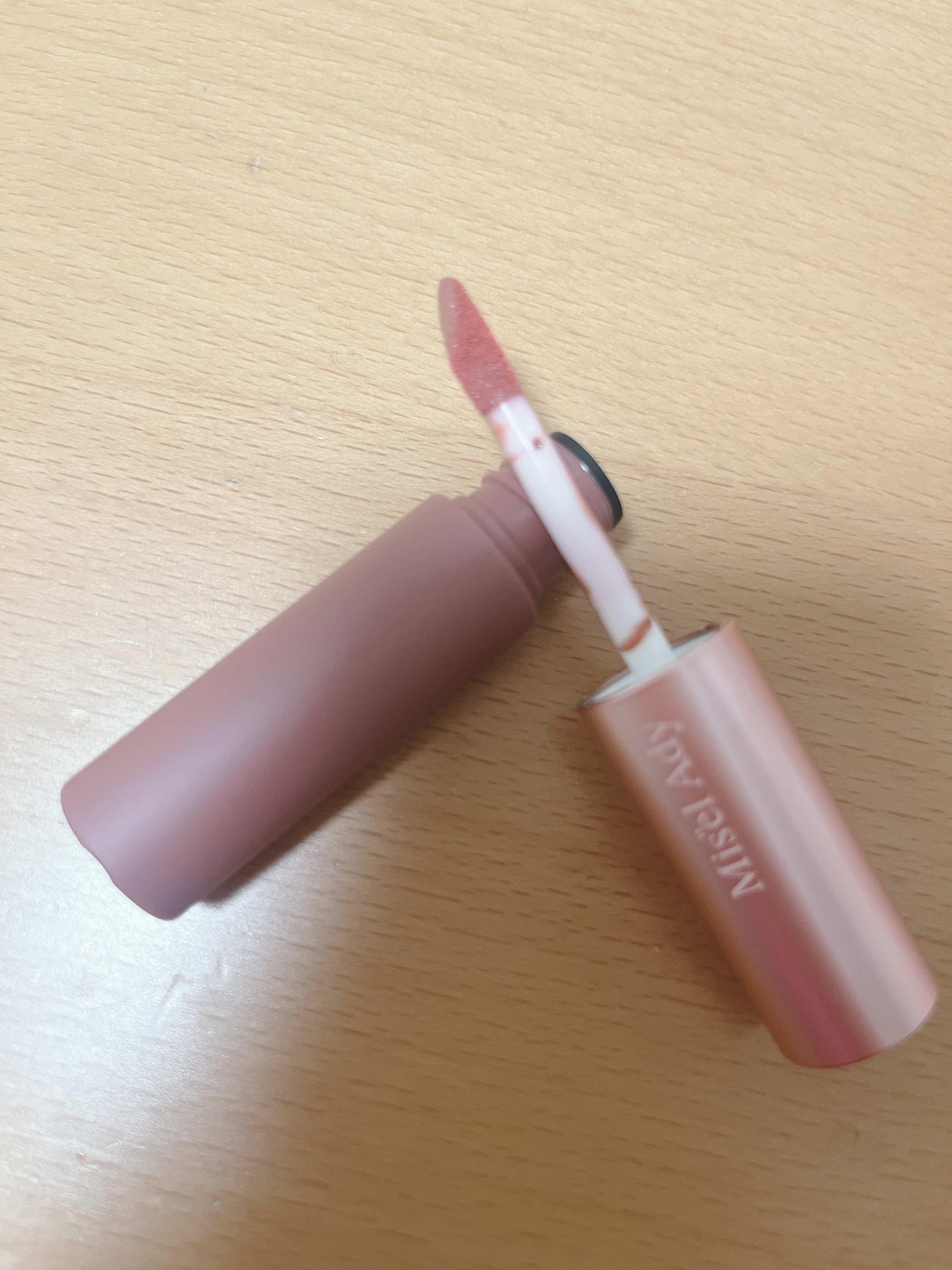 ウォータリーリップティント マット 102 ブラウンベージュ/ミゼルエディ/リップティントを使ったクチコミ（2枚目）