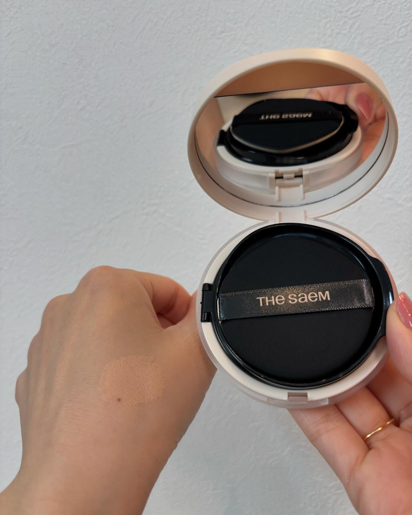 カバーパーフェクションコンシーラークッション/the SAEM/リキッドコンシーラーを使ったクチコミ(5枚目)