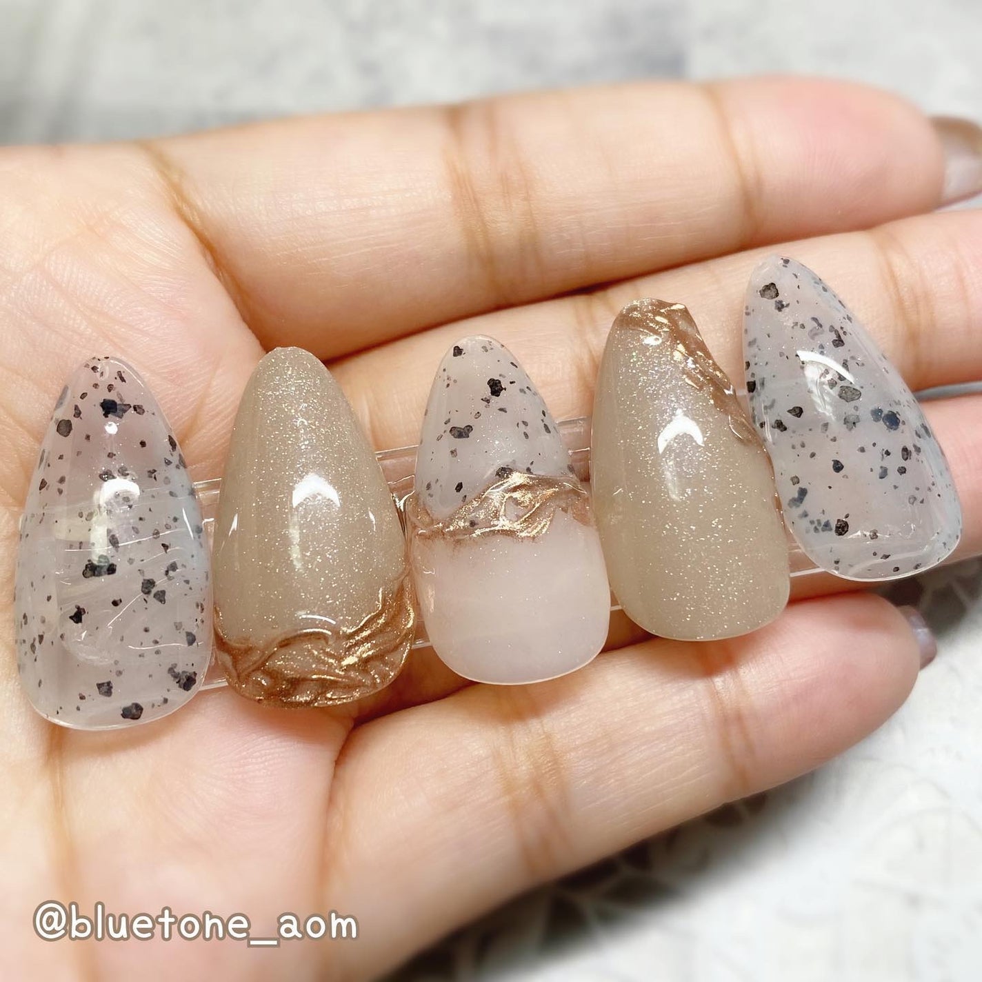 ジェルネイル(ライト対応)/セリア/ジェルネイルを使ったクチコミ(4枚目)