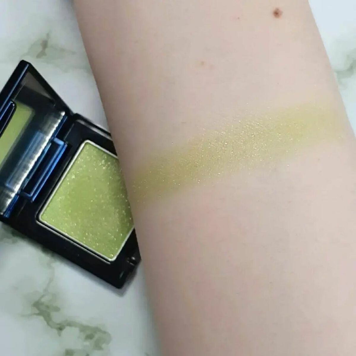 ラズル アイカラー/エレガンス ラズル /単色アイシャドウを使ったクチコミ(4枚目)