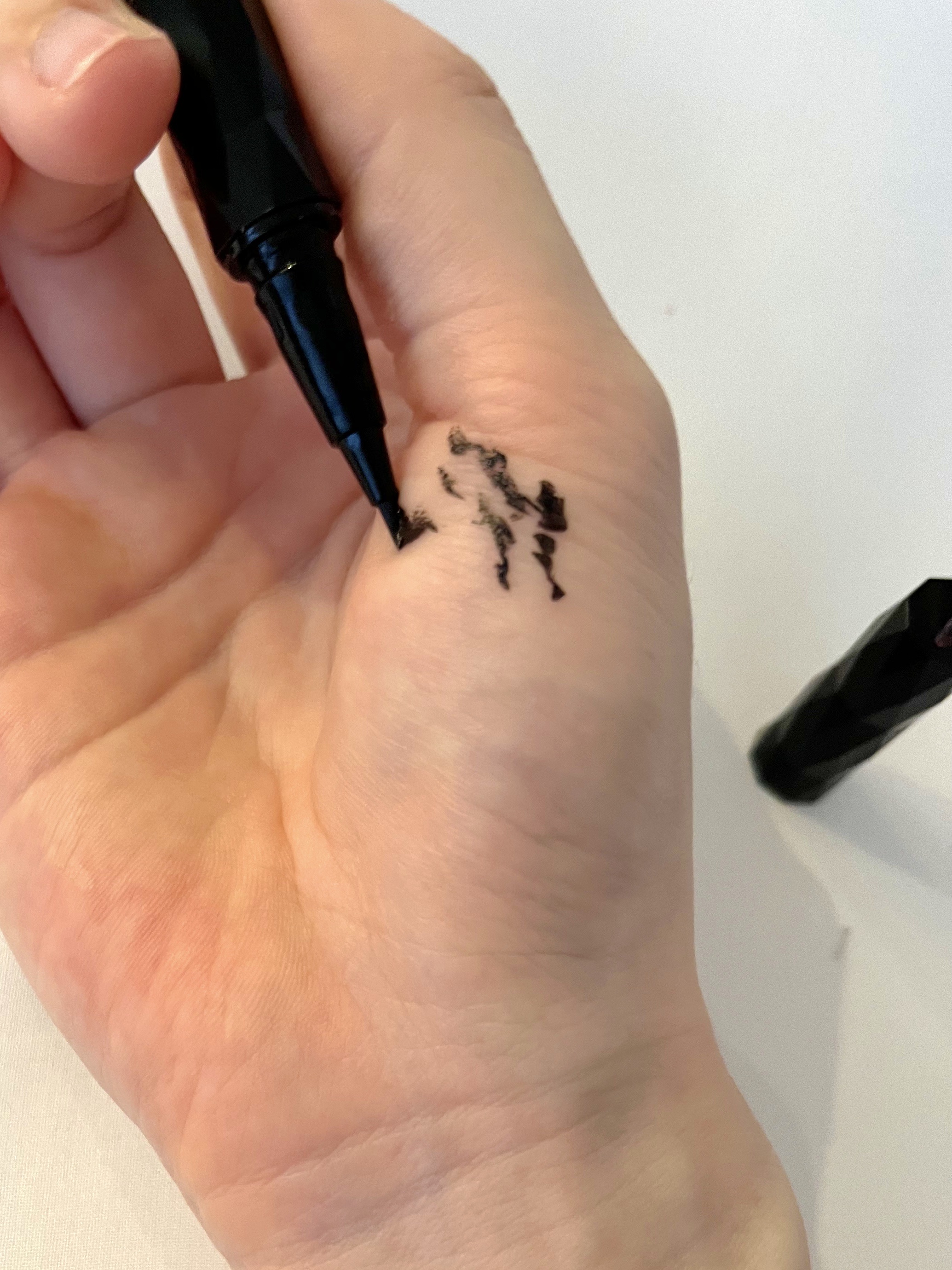 スーパーシャープライナーEX4.0 BK-1 漆黒ブラック(レフィル)/KATE/リキッドアイライナーを使ったクチコミ（2枚目）