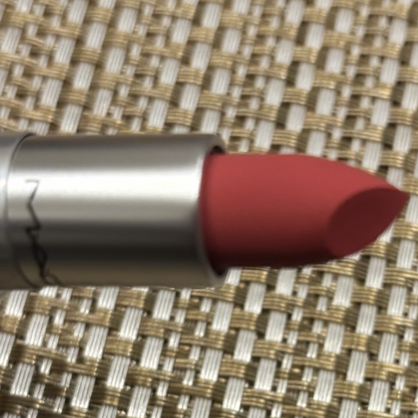 パウダーキス リップスティック ア リトル テームド/M・A・C/口紅を使ったクチコミ（2枚目）