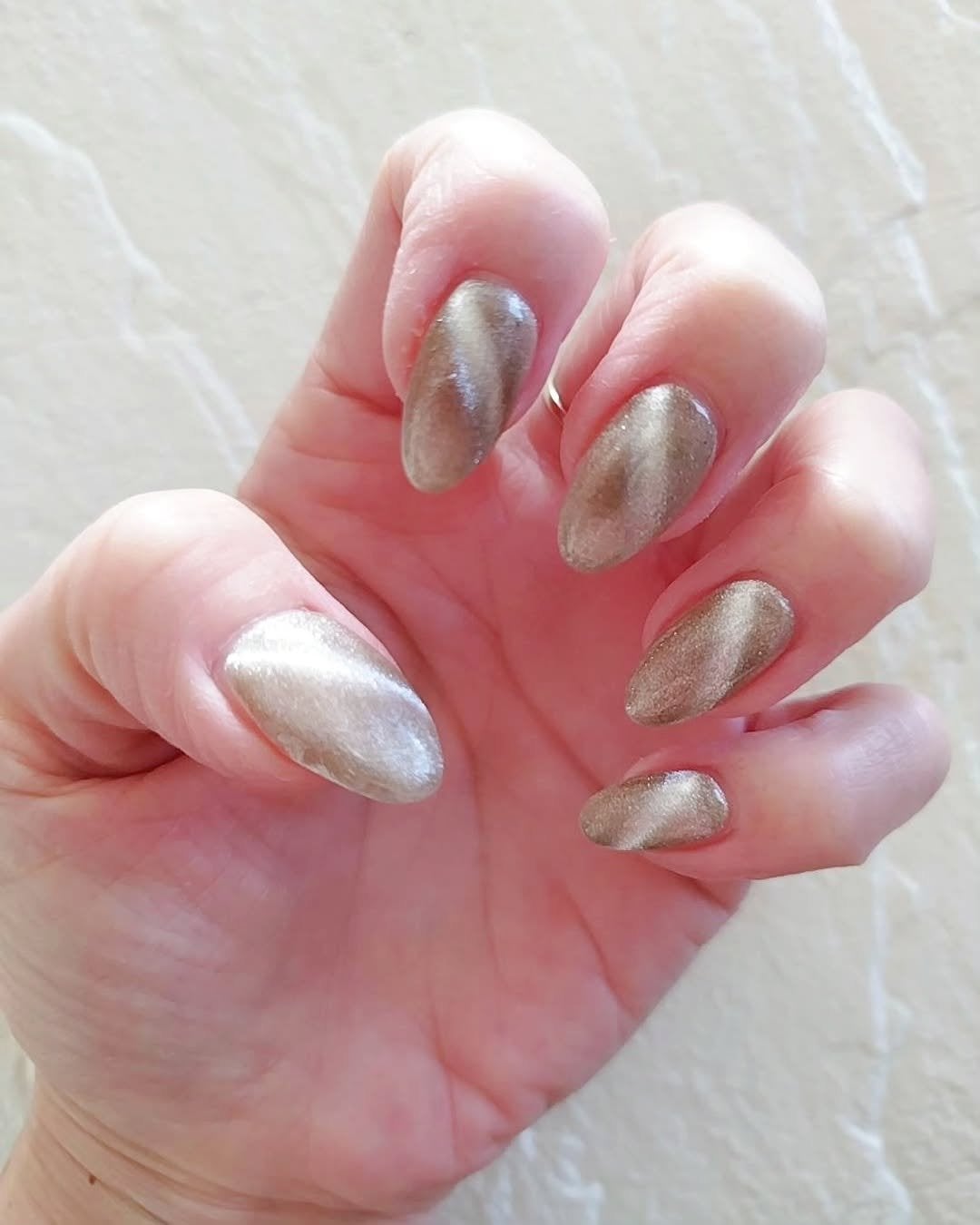 𝓔𝓽𝓼𝓾𝓴𝓸|スキンケアマニア❣️ on LIPS 「\♡1月のネイルです💅♡/またまた時差投稿です😅サロンネイルに..」(2枚目)