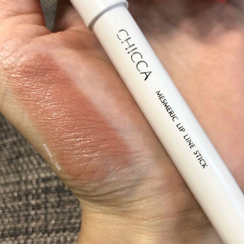 メスメリック リップラインスティック/CHICCA/リップライナーを使ったクチコミ(2枚目)