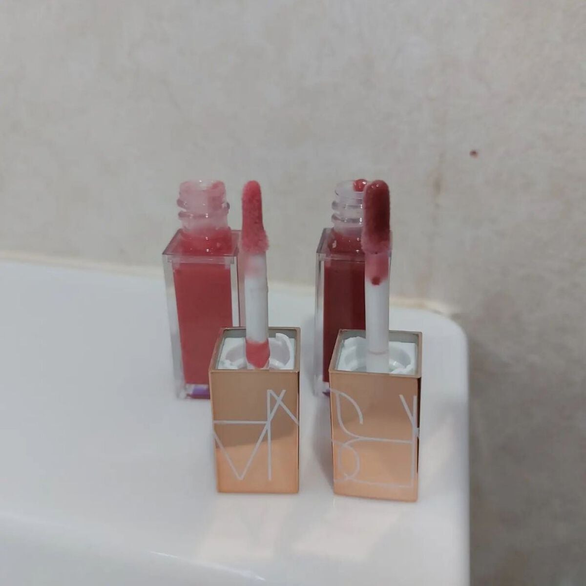 アフターグロー リップシャイン/NARS/リップグロスを使ったクチコミ(2枚目)