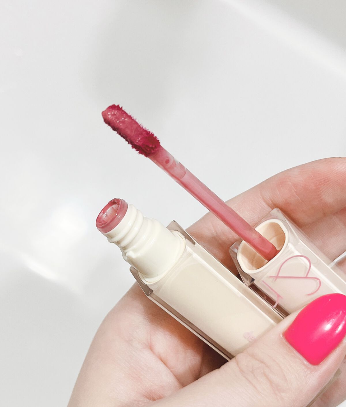 デュイフルウォーターティント<ミルクグロッサリー> 06 THULIAN/rom&nd/リップティントを使ったクチコミ（2枚目）