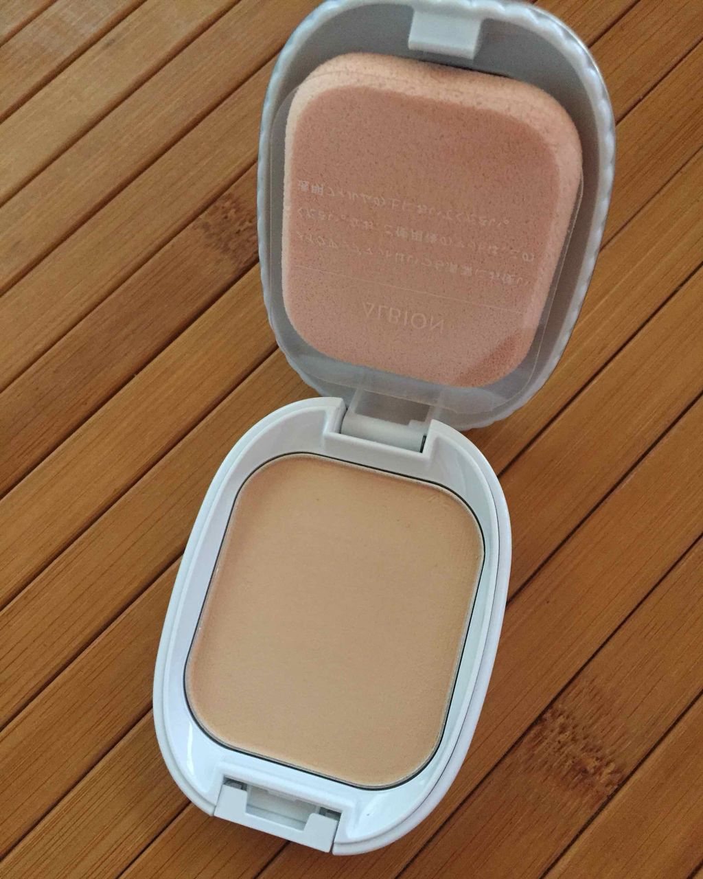 アルビオン スノー ホワイト シフォン/ALBION/パウダーファンデーションを使ったクチコミ(2枚目)