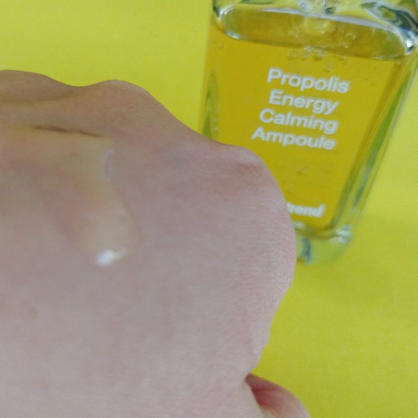 プロポリスエナジーカーミングアンプル/By Wishtrend/美容液を使ったクチコミ(3枚目)