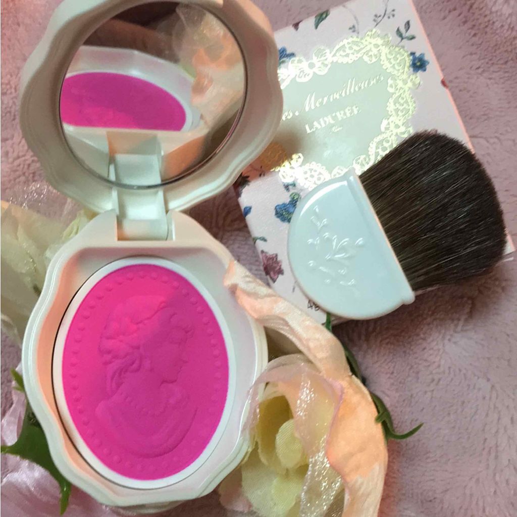 プレスト チークカラー/レ・メルヴェイユーズ ラデュレ/パウダーチークを使ったクチコミ(1枚目)