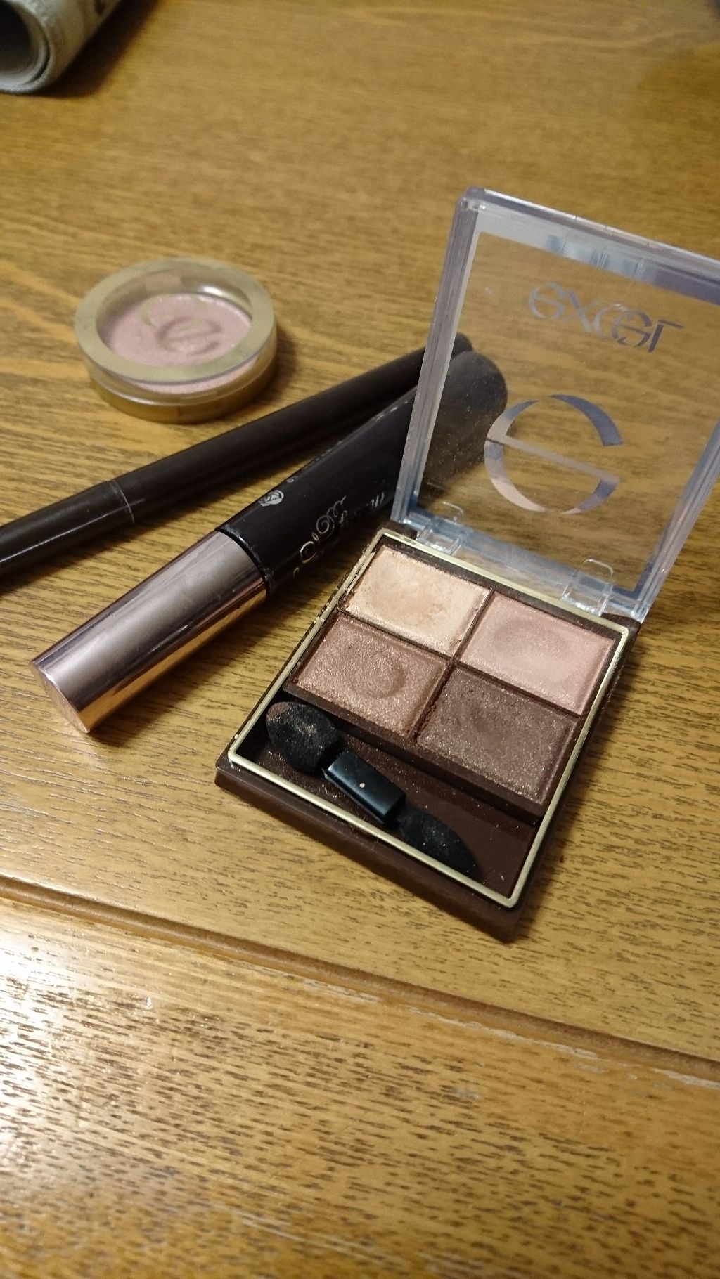 シャイニーシャドウ N/excel/単色アイシャドウを使ったクチコミ（1枚目）