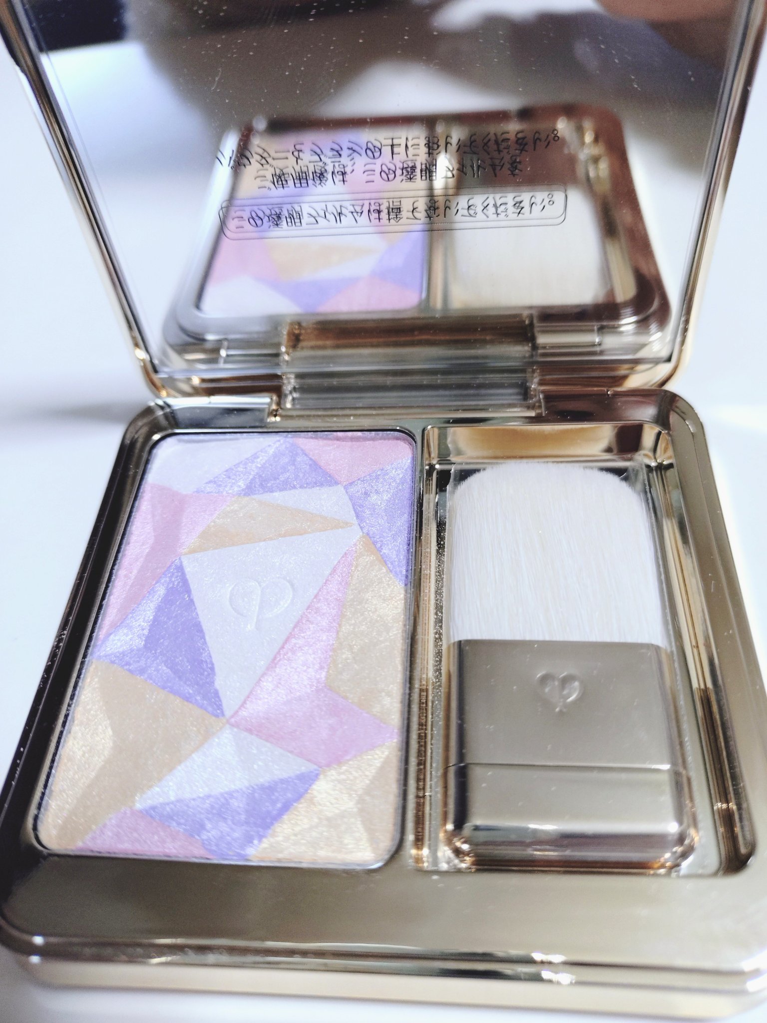 ル・レオスールデクラ /クレ・ド・ポー ボーテ/パウダーハイライトを使ったクチコミ（1枚目）