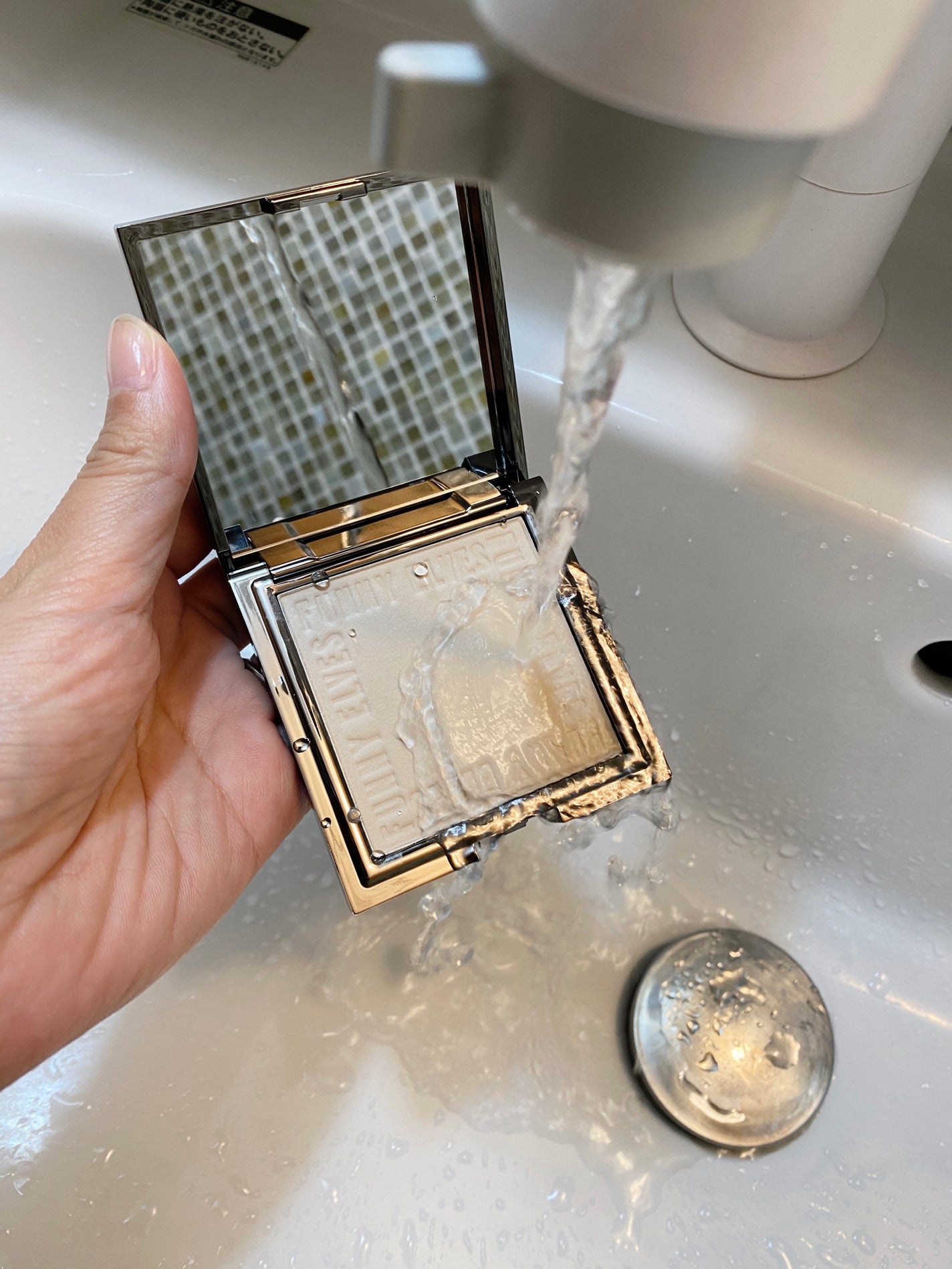 ソフトマットプレストパウダー/FUNNY ELVES方里/プレストパウダーを使ったクチコミ(5枚目)