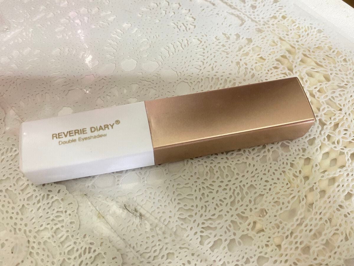 綺麗になりたい on LIPS 「Qoo10で失敗したツートンアイシャドウ見た目はシンプルで可愛..」(2枚目)