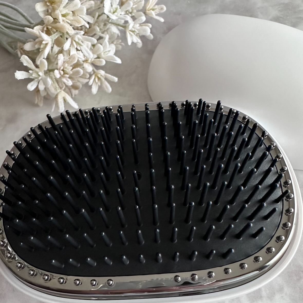 スタイリッシュ ベースアップブラシ（MHB-3070） ホワイト/mod's hair/ヘアブラシを使ったクチコミ（3枚目）