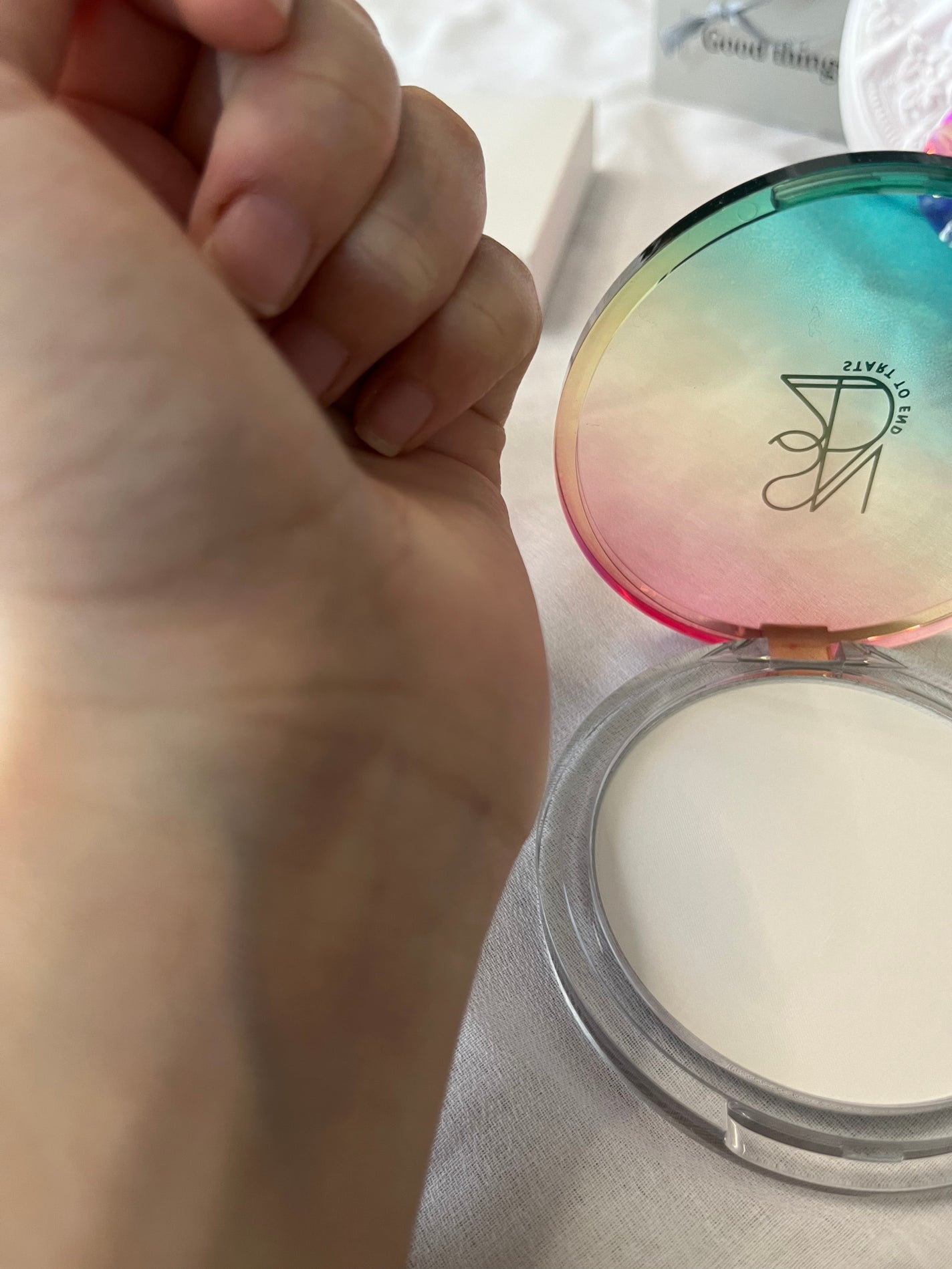 エスツーエンディー スリムクラッチフィクサーパクト/S2ND/プレストパウダーを使ったクチコミ(2枚目)