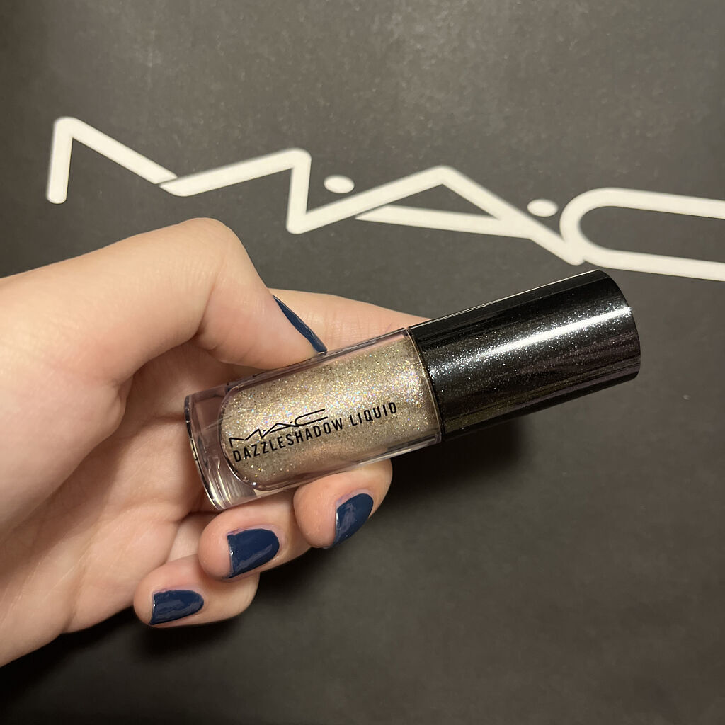 ダズルシャドウ リキッド ノット アフレイド トゥ スパークル/M・A・C/リキッドアイシャドウを使ったクチコミ（1枚目）