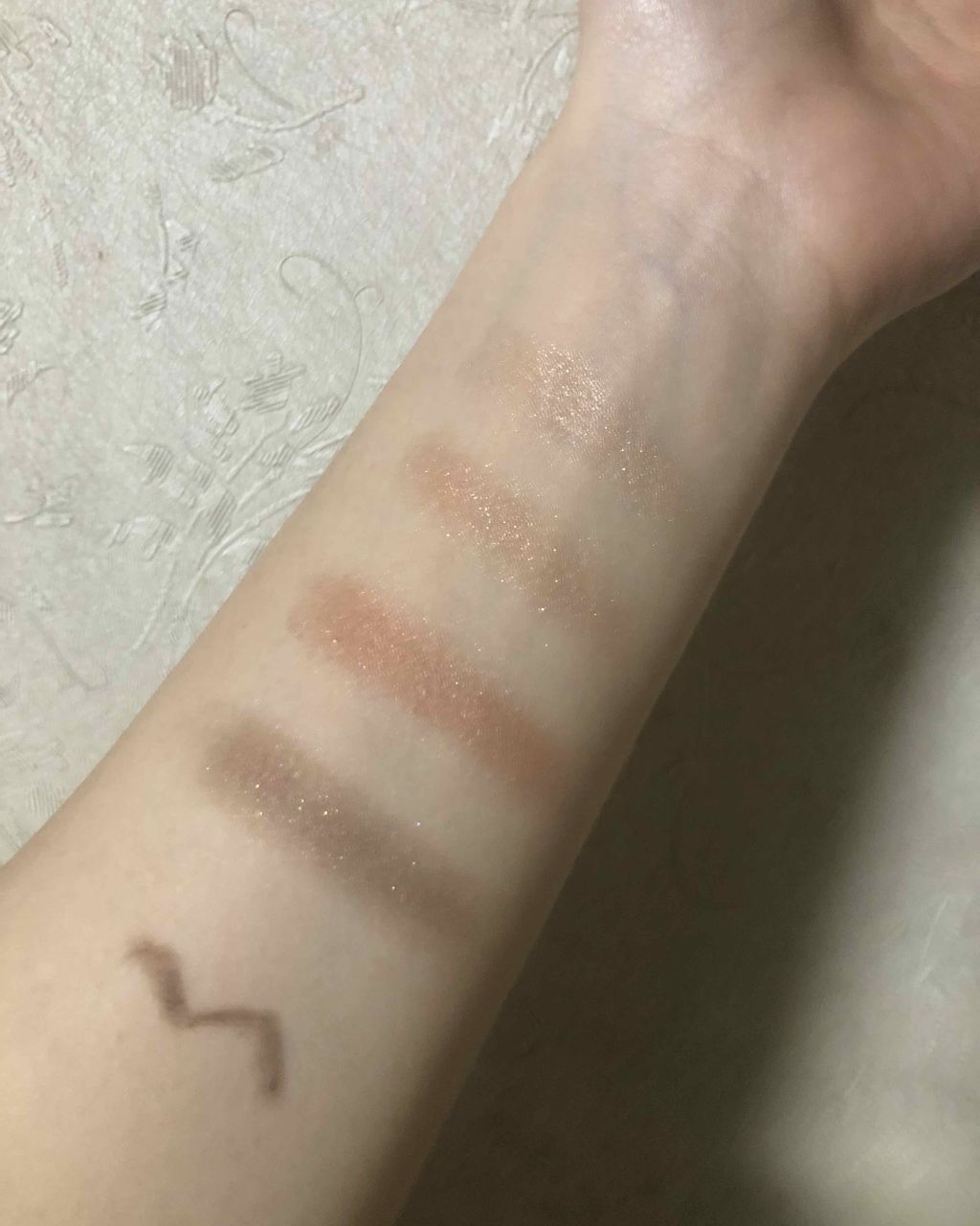 プリズム パウダーアイカラー/リンメル ロンドン/単色アイシャドウを使ったクチコミ（2枚目）